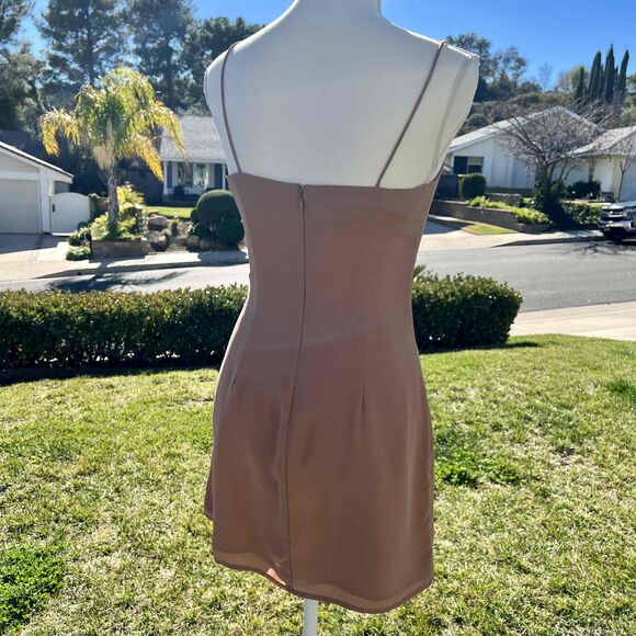 Superdown Syrus Slit Mini Dress Nude Revolve Size Small - Picture 6 of 7